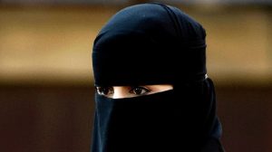 हिजाब विवाद और प्रतिबंध