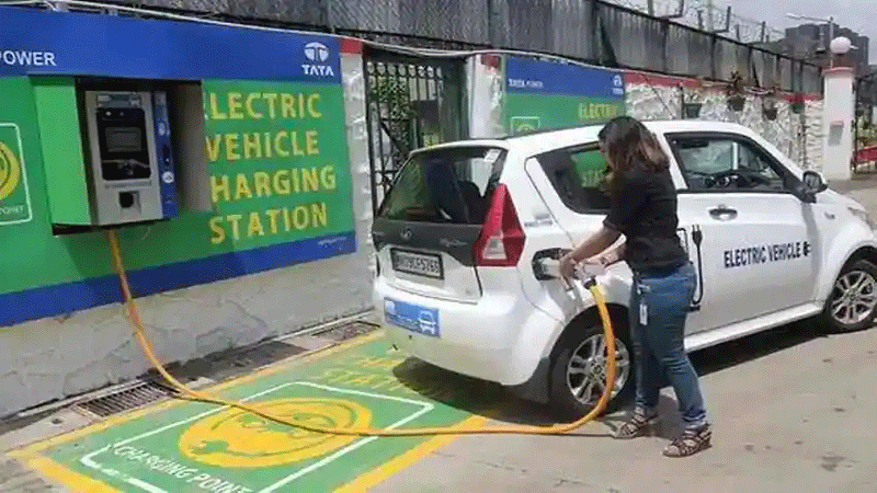 इलेक्ट्रिक गाड़ी चार्ज