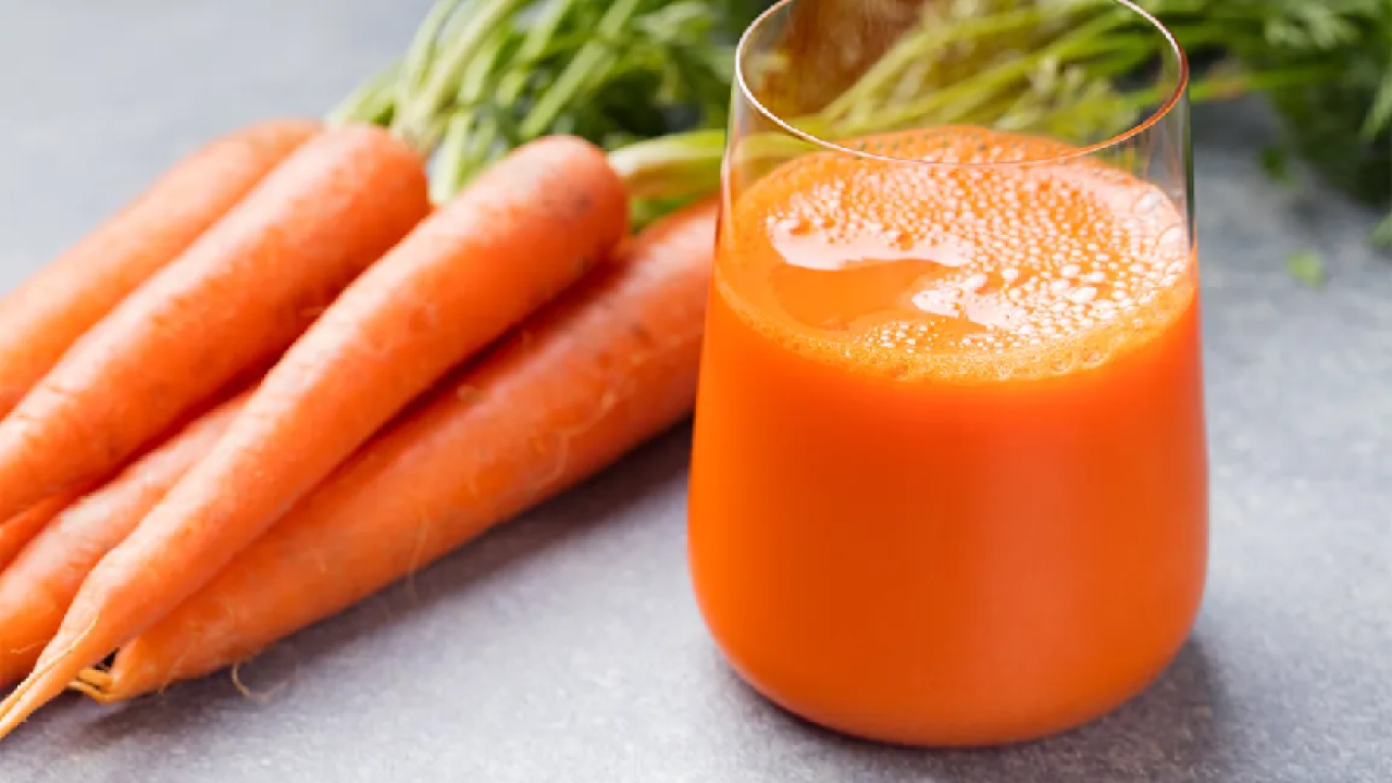 सर्दियों में जरूर पिएं गाजर का जूस, दिन भर रहेंगे एनर्जेटिक, जानें आसान विधि  - Hindi Khabar