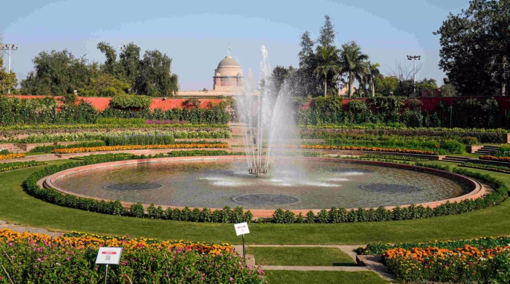 Mughal Garden: अमृत उद्यान से मिली नई पहचान, ऐसे बुक करें टिकट