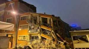 Turkey Earthquake: तुर्की में 7.8 तीव्रता का भूकंप, करीब 300 लोगों की मौत