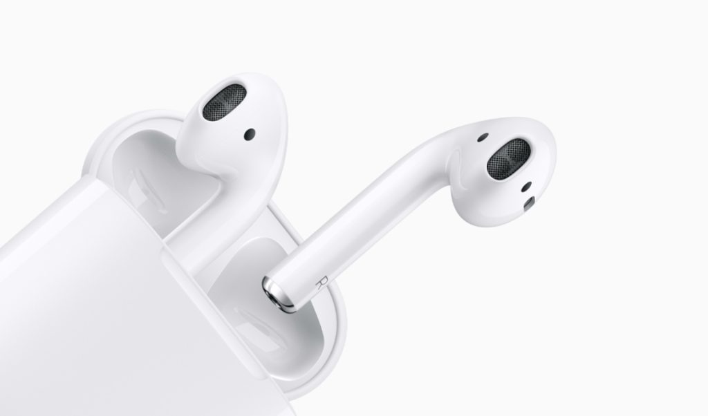 Apple Airpods in just ₹549