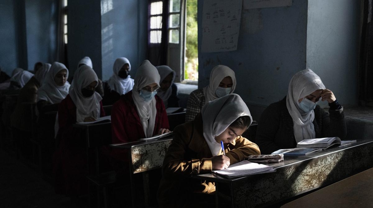 Fall of girls in Taliban rule, 80 schoolgirls were poisoned in Afghanistan
