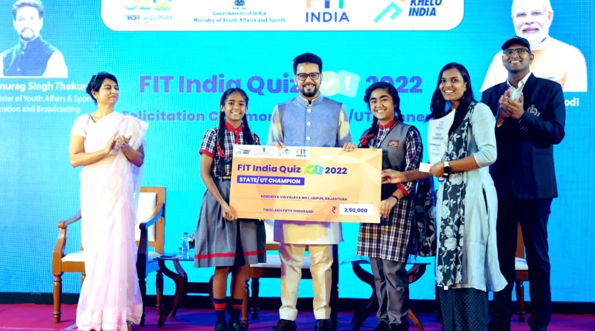 Sports Minister Anurag Singh Thakur felicitated the winners of Fit India Quiz