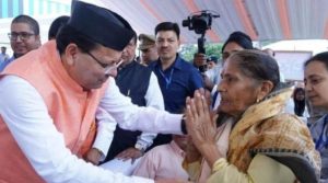 CM धामी ने किया चंपावत का दौरा, महिलाओं ने बांधी मुख्यमंत्री को राखी