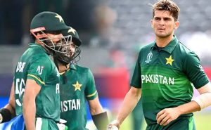 पाकिस्तानी टीम की बढ़ सकती हैं मुश्किलें, दिग्गज प्लेयर को चोका रोकने में लगी चोट