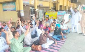 Punjab: पनबस और पीआरटीसी कांट्रेक्ट वर्कर्स यूनियन की हड़ताल, यात्री परेशान