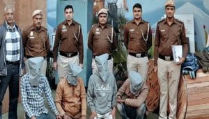 दिल्ली पुलिस ने पांच लुटेरों को किया गिरफतार, देर रात गन पॉइंट पर की लूट 