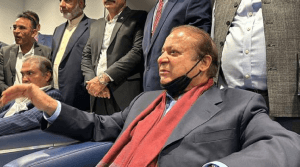 Nawaz Sharif Returns Pakistan