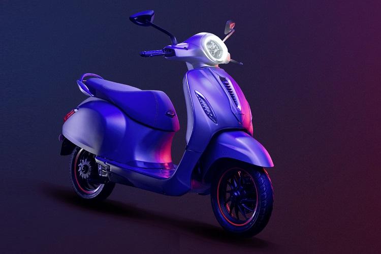 Chetak Urbane E-Scooter launched price and specifications details in hindi