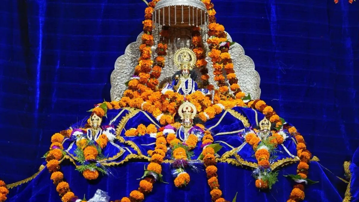 Photo of Ayodhya Ram Mandir: बस कुछ घंटे और… प्राण प्रतिष्ठा के लिए तैयार अयोध्या, रामलला की पुरानी मूर्ति के दर्शन पर रोक