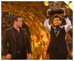BB Season17 Munawar Farooqui captured Bigg Boss Season 17 trophy bigg-boss-17-winner munawar-faruqui in hindi news