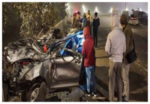 Delhi News: Speeding car hits, one dead, four injured two-cars-collided-in-salim-north-delhi-40-year-old-man-dead in hindi news