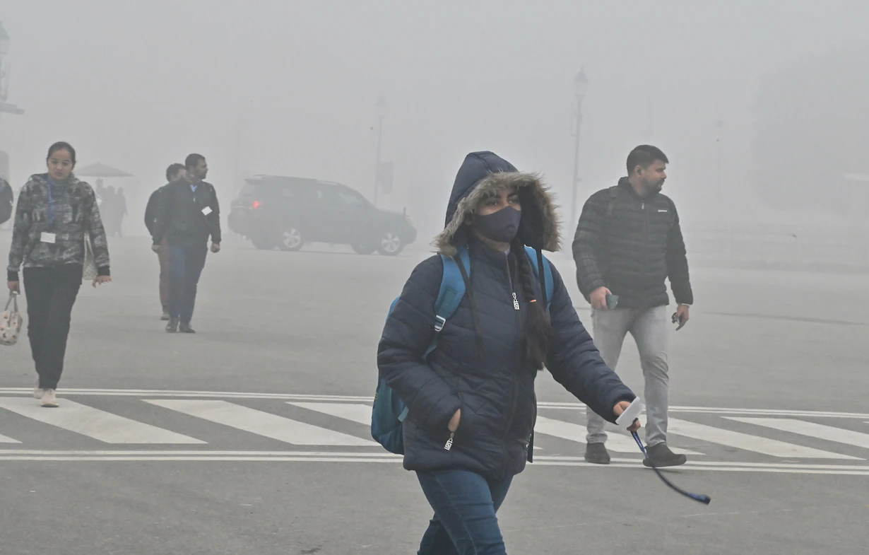 Photo of Weather Update: शीतलहर के बीच हुई बूंदाबांदी, अभी और सताएगी ठंड