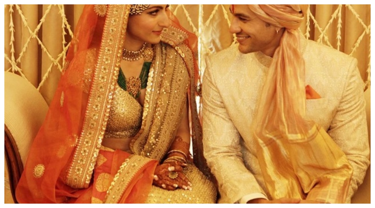 Photo of Kunal Soha: कुणाल और सोहा की शादी को हुए 9 साल पूरे, एक दूजे को खास अंदाज में विश की सालगिरह