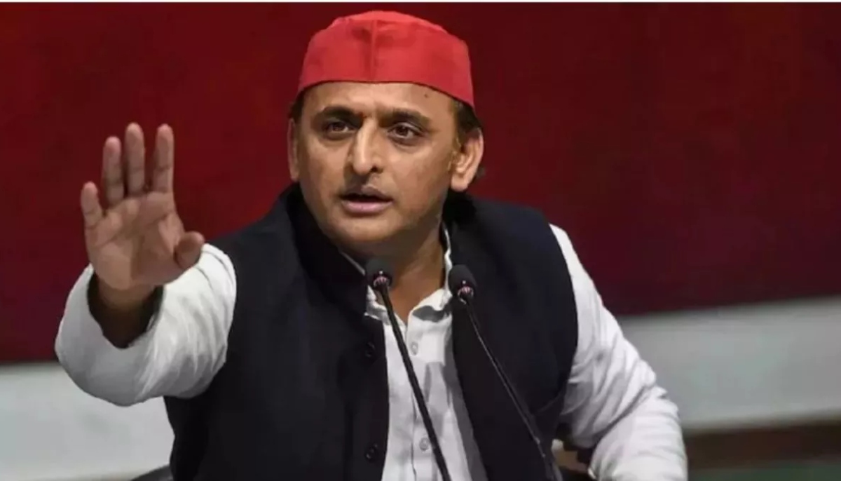 Photo of Akhilesh Yadav on Invitation मुझे कोई निमंत्रण नहीं मिला, कोई कूरियर भी नहीं आया