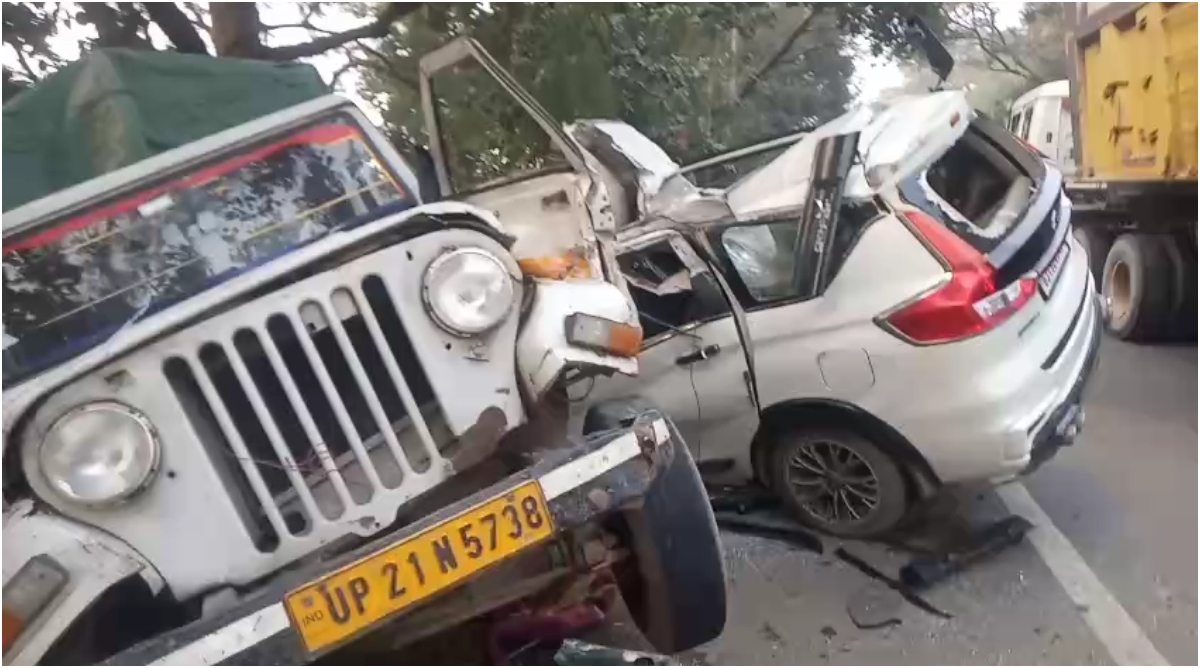 Photo of Accident: कार और टाटा मैक्स वाहन की जोरदार टक्कर, दो की मौत