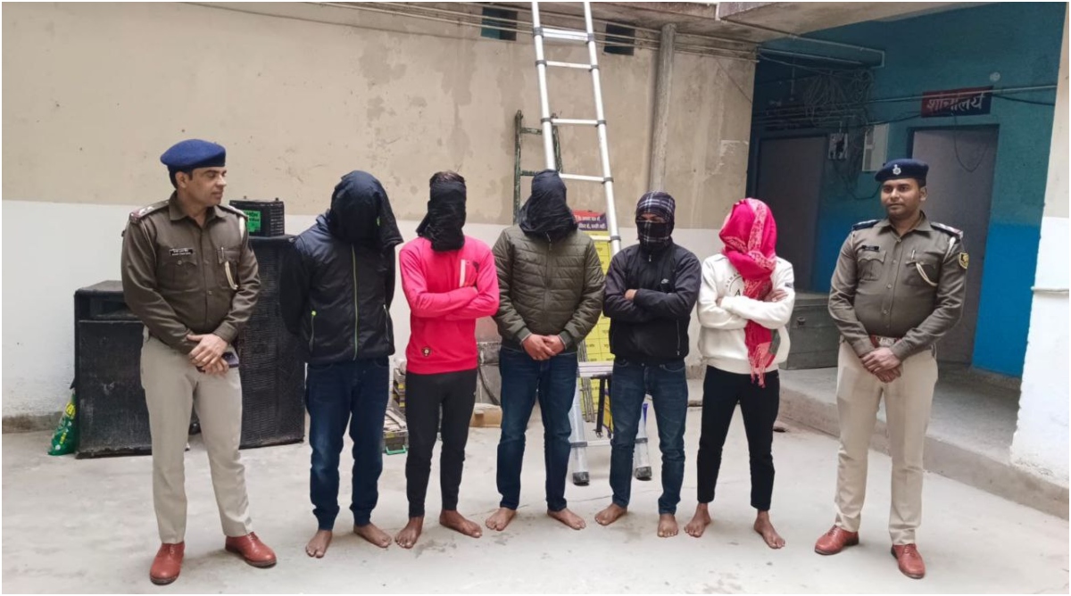 Photo of Bihar: होटल में चल रहा था सेक्स रैकेट, पुलिस ने की छापेमारी