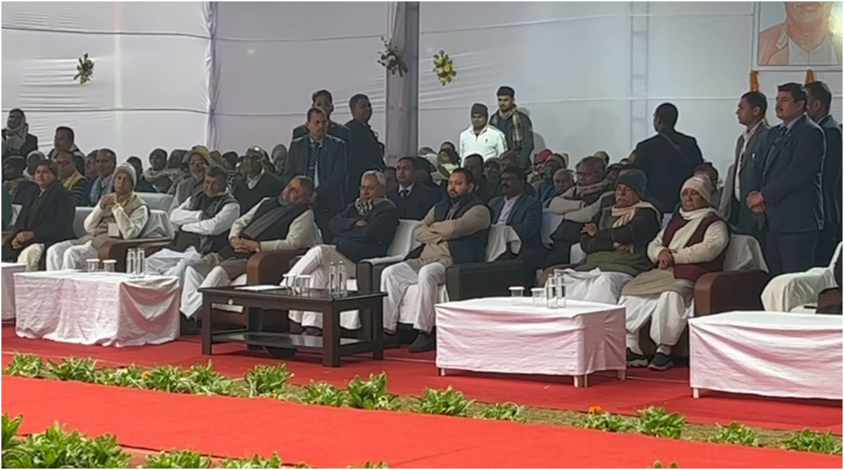 Photo of विधान मंडल परिसर में सीएम और राज्यपाल ने कर्पूरी ठाकुर को किया नमन