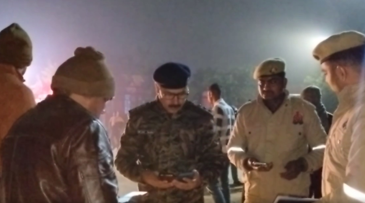Photo of Kasganj: दो पक्षों में हुई फायरिंग से इंस्पेक्टर को लगी गोली