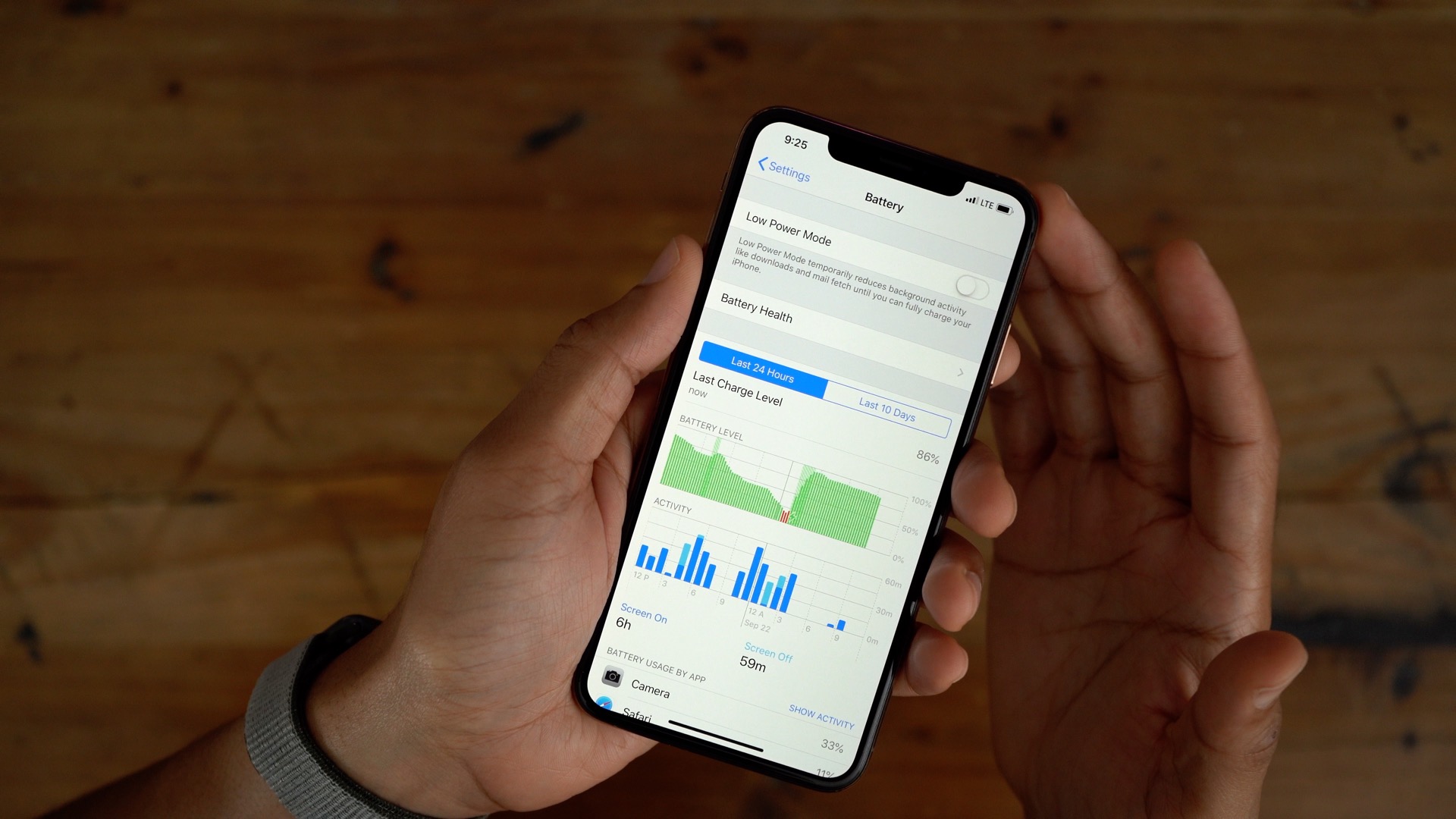 Photo of iPhone User: अगर आपके भी iPhone में आ रही स्टोरेज फुल की नोटिफिकेशन, तो ऐसे निकाले इस समस्या का हल