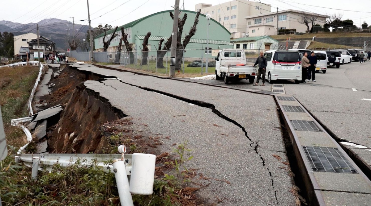 Photo of Japan: भूकंप के बाद सुनामी का खतरा, भारत ने आपात हेल्पलाइन नंबर जारी किया