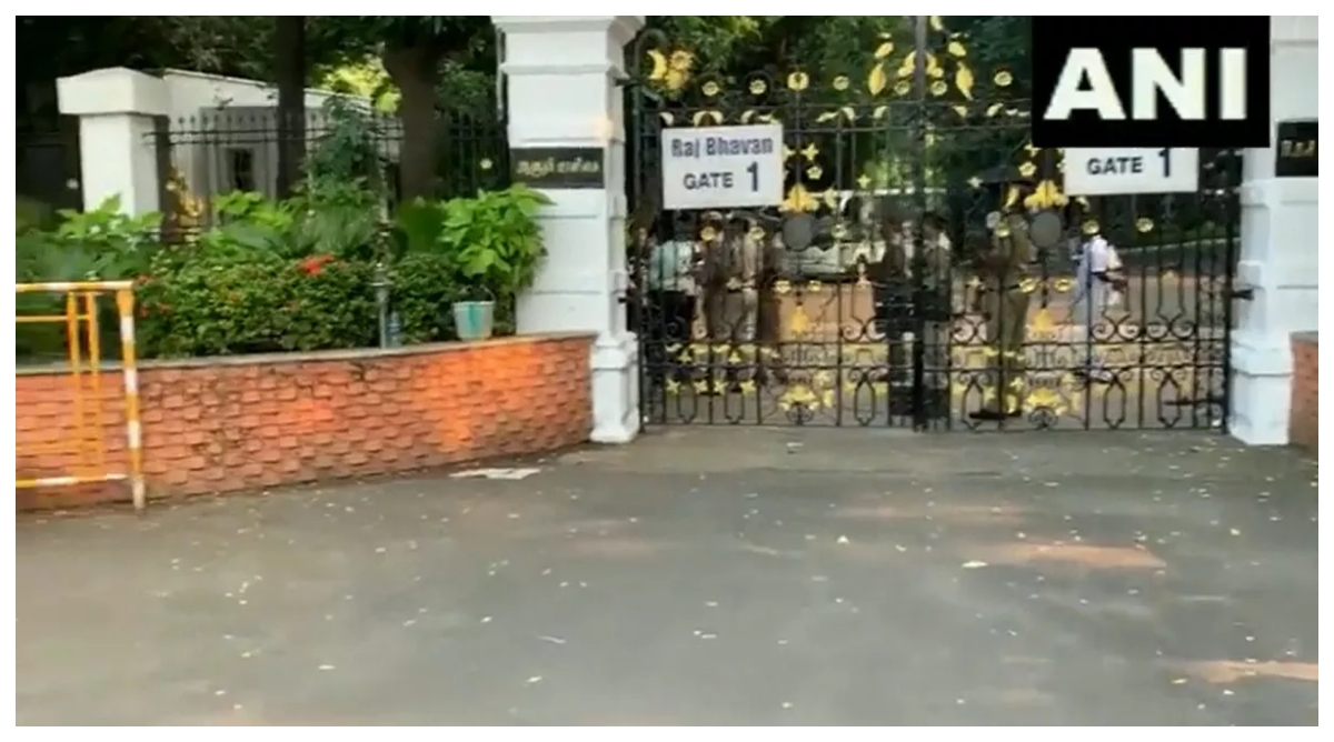 Photo of Raj Bhavan Petrol Bomb Case: पेट्रोल बम फेंकने वाले के खिलाफ NIA की चार्जशीट, जानें पूरा मामला