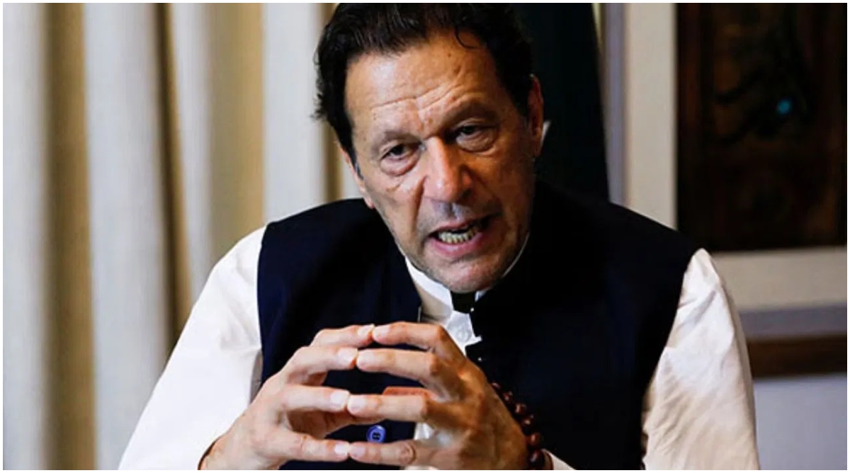 Photo of Pakistan में चुनाव से पहले इमरान खान को झटका, कोर्ट ने सुनाई 10 साल की सजा