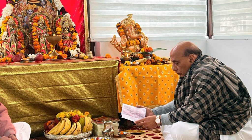 Ram Mandir : पीएम ने नए युग की शुरुआत की, उन पर भगवान राम का है आशीर्वाद : राजनाथ सिंह