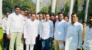 MP News kamalnath and son nakulnath may join bjp news in hindi
