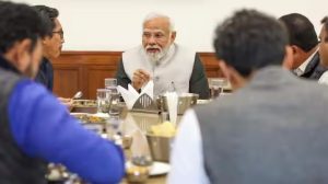PM Modi   In Parliament Canteen had a lunch with eight bjp mp news in hindi