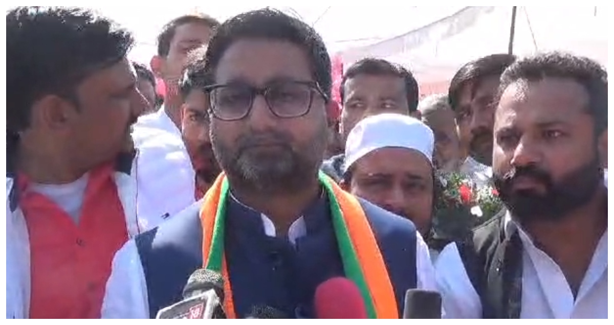 Photo of Shamli: यूपी सरकार के अल्पसंख्यक मोर्चा के राज्य मंत्री पहुंचे शामली, BJP के लिए मांगी वोट