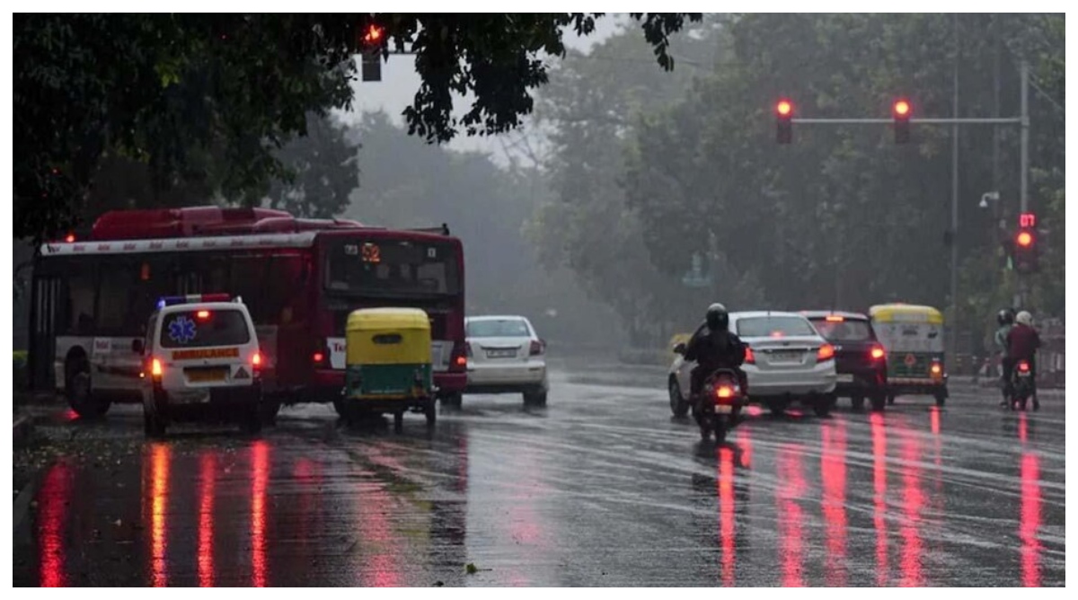 Photo of Weather Update: फिर शुरू होगी बारिश! बढ़ाएगी ठंड, यहां जानें अपने शहर के मौसम का हाल
