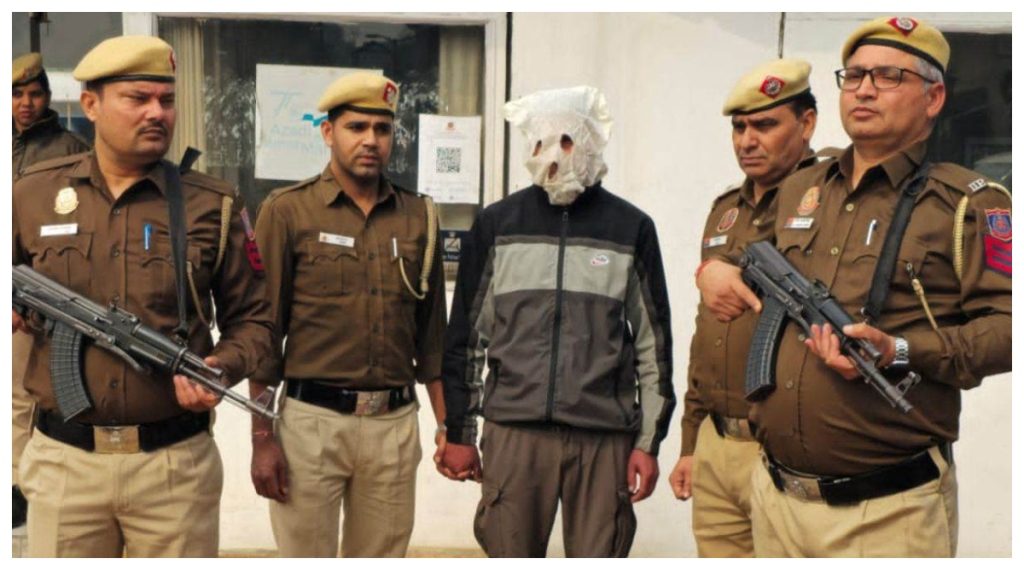 Lashkar-e-Taiba Terrorsit arrested in delhi news in hindi