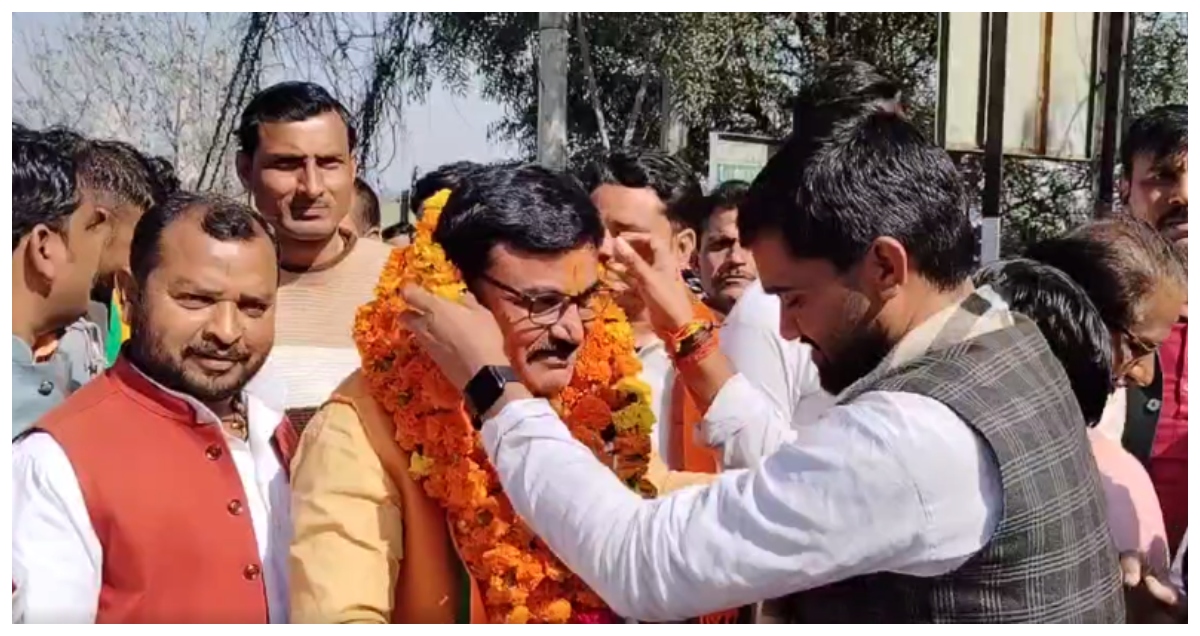 Photo of Hamirpur: निषाद पार्टी को बड़ा झटका, जिला पंचायत सदस्य दुष्यन्त सिंह भाजपा में शामिल