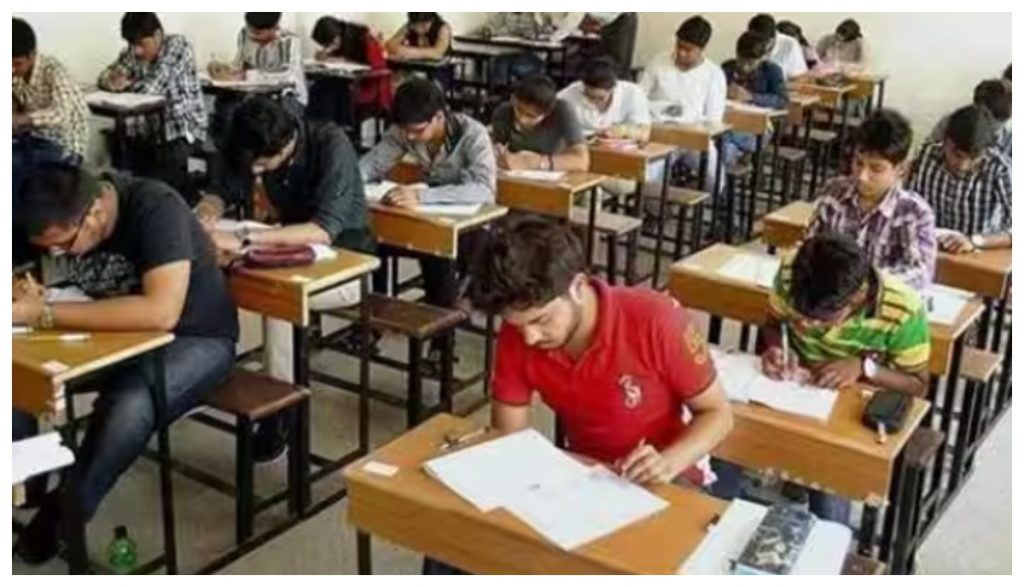 UP Board Exam UP Board Exam 2024: Last exam of UP Board on March 9, more than 2 lakh students will give the paper.