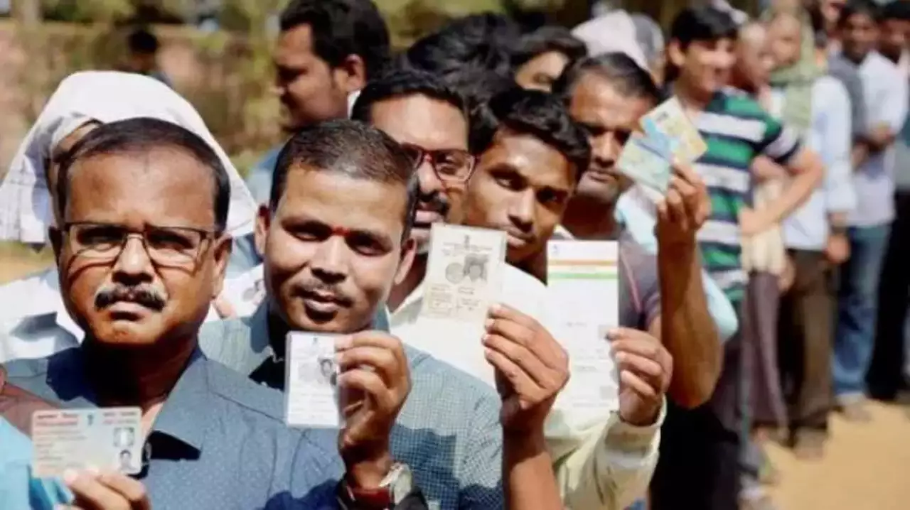 Photo of Lok Sabha Election 2024: वोटिंग वाले दिन क्या कर्मचारियों को मिलती है पेड लीव ? पढ़े क्या है नियम