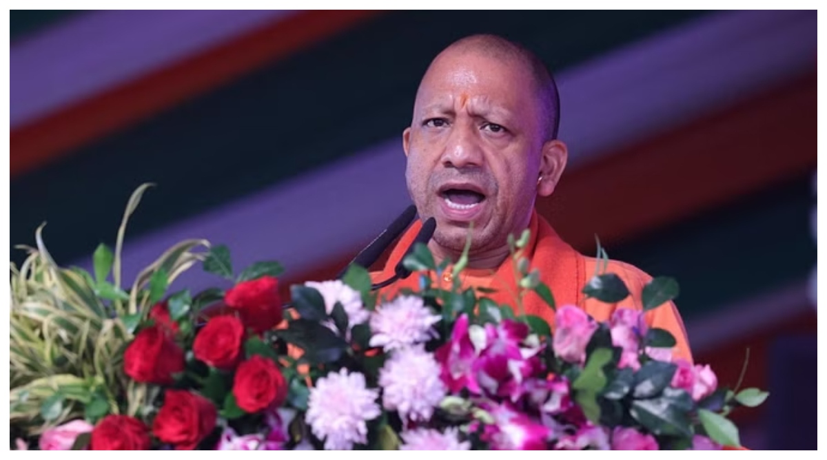 Photo of CM Yogi Azamgarh Visit: CM योगी कल करेंगे आजमगढ़ का दौरा, एयरपोर्ट-विश्वविद्यालय का करेंगे निरीक्षण