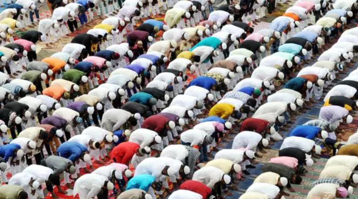 Photo of Jumma Namaz: अल्लाह की रजा में बीता रमजान का पहला जुमा, सिर्फ भूखे रहने का नाम नहीं रोजा