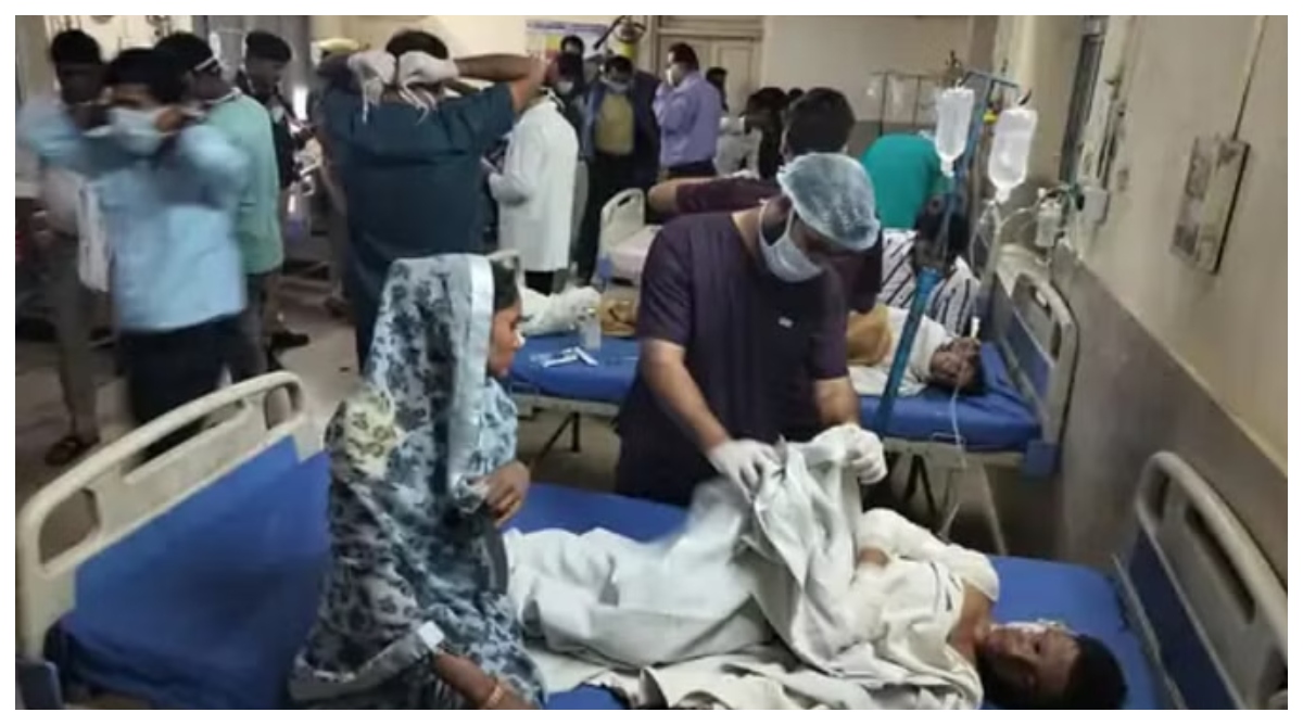 Photo of Kota News: शिव बारात के दौरान बड़ा हादसा, करंट की चपेट में आने से 14 बच्चे झुलसे