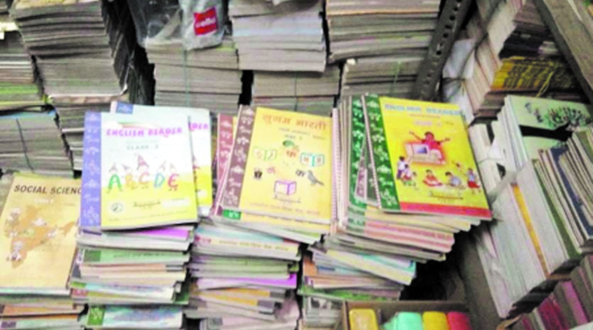 Photo of UP: नए सत्र में महंगी हुई कॉपी किताबों के दाम घटाने की मांग, गंभीरता से उठाए गए सवाल