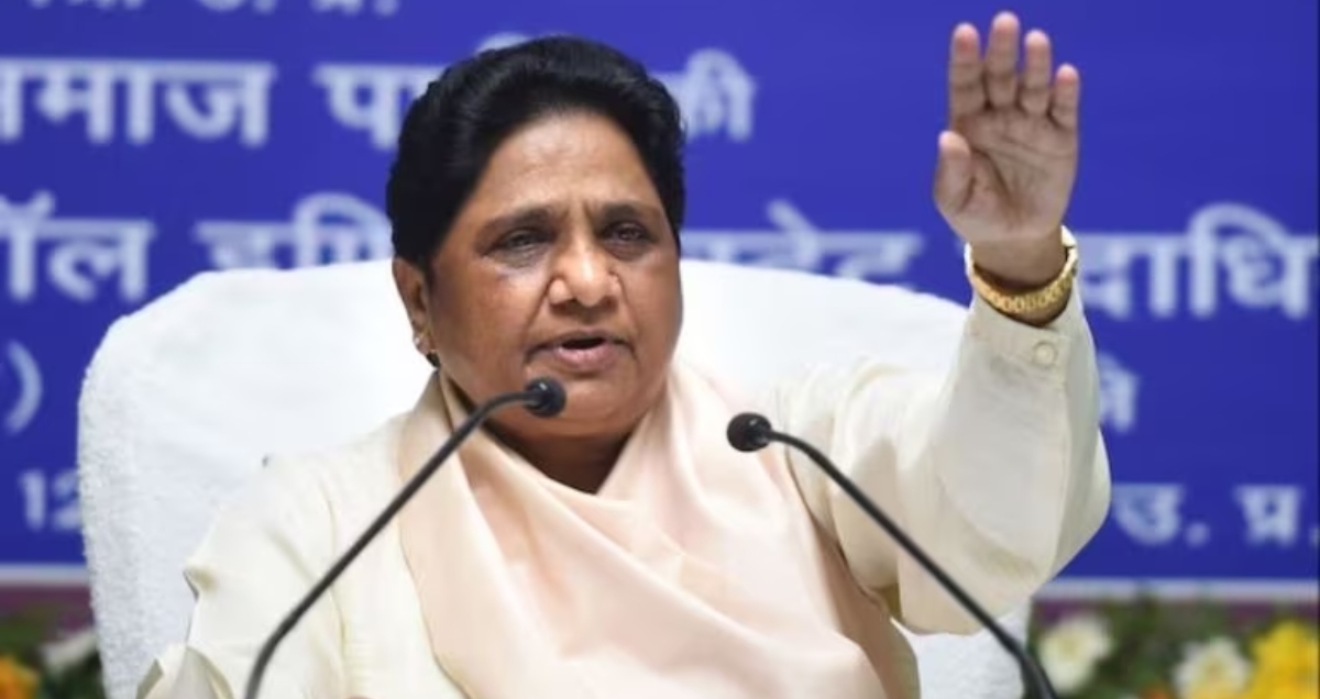 Photo of UP: बड़े-बड़े पूंजीपतियों व धन्नासेठों के धनबल से दूर BSP, मायावती बोलीं- संविधान व लोकतंत्र की रक्षा के लिए सतत् प्रयास ज़रूरी