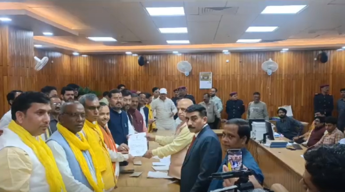 Photo of UP Legislative Council: सभी 13 प्रत्याशियों ने दर्ज की निर्विरोध जीत, NDA के 10 तो सपा के 3 थे उम्मीदवार