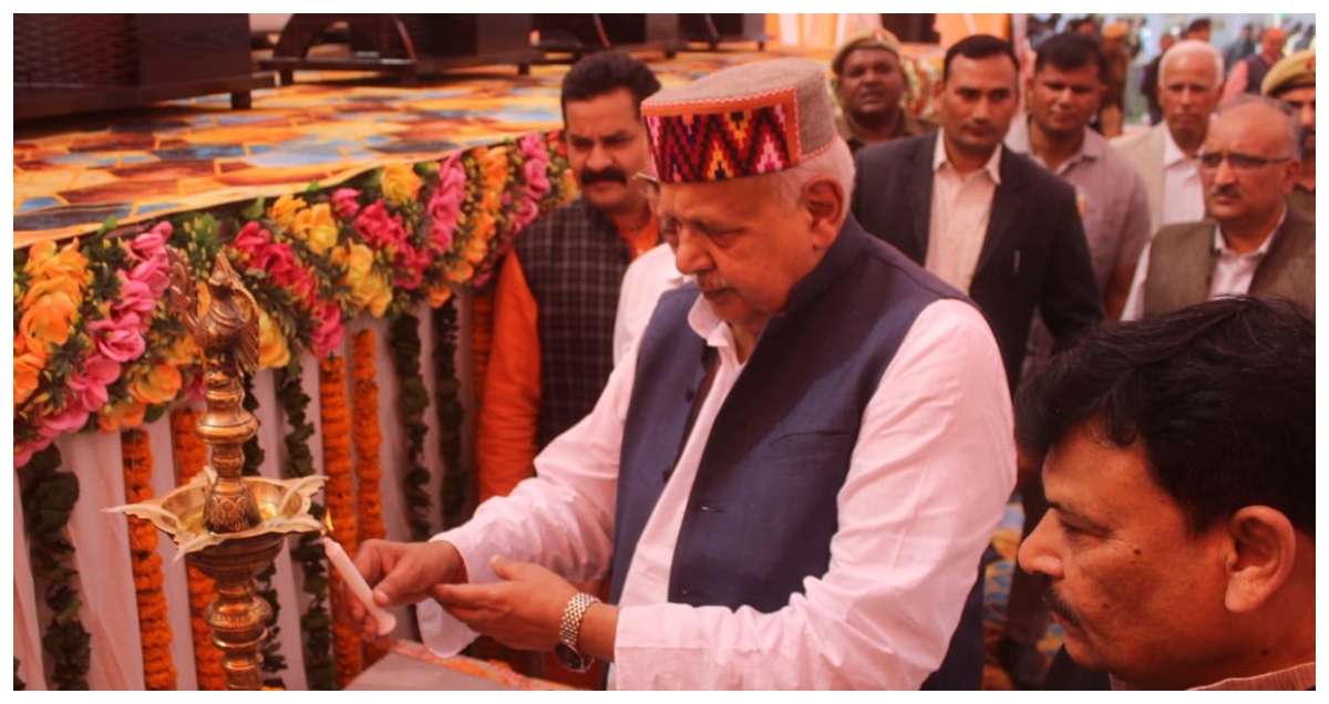 Photo of UP: बागपत पहुंचे कृषि मंत्री सूर्य प्रताप शाही, कृषि विज्ञान केंद्र का किया निरीक्षण