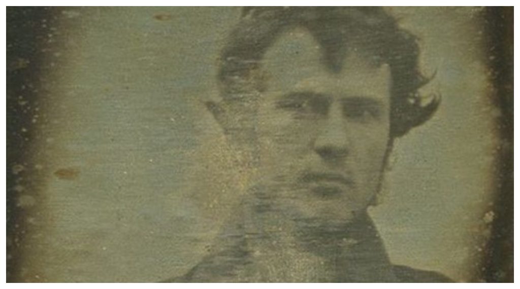 Who took the first selfie and when, know the history of selfie