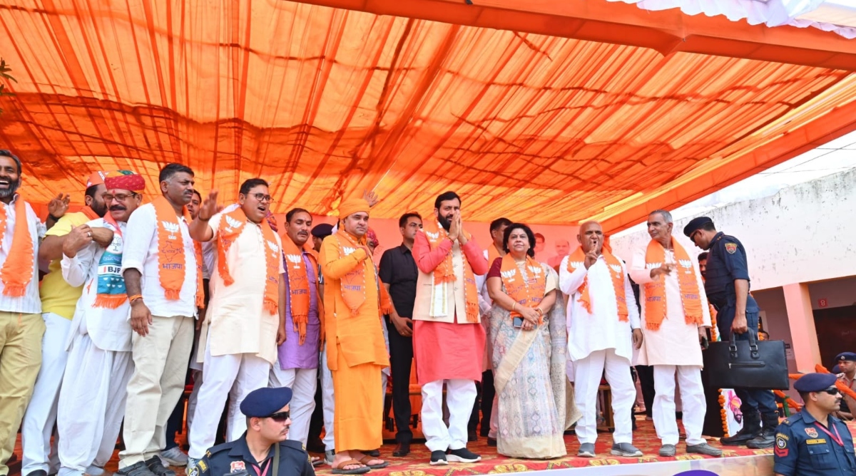 Photo of राजस्थान के तिजारा में भूपेंद्र यादव के लिए प्रचार करने पहुंचे हरियाणा के सीएम नायब सैनी, कांग्रेस पर जमकर साधा निशाना