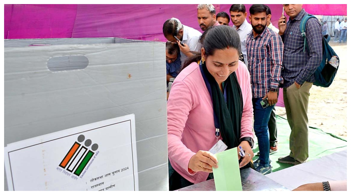 Photo of Rajasthan Lok Sabha Live: राजस्थान लोकसभा चुनाव  में मतदान की रफ्तार हुई धीमी, 11 बजे तक 22.51% वोटिंग