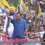 Arvind Kejriwal: CM केजरीवाल ने दिल्ली के महरौली में किया रोड शो, पंजाब के CM भगवंत मान भी रहे मौजूद