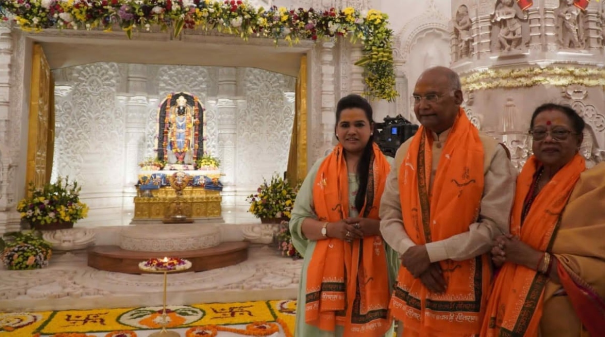 Photo of पूर्व राष्ट्रपति रामनाथ कोविंद ने परिवार संग किया रामलला का दर्शन-पूजन