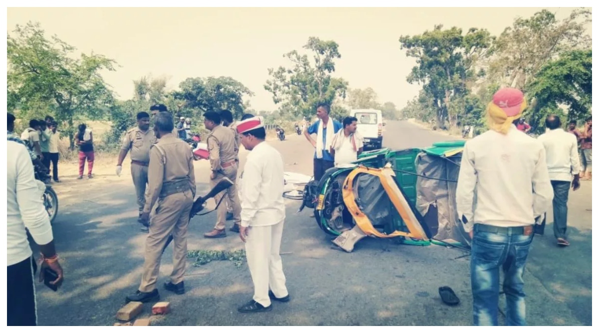 Photo of Badaun Accident: भीषण सड़क हादसा, रोडवेज बस ने ऑटो को मारी टक्कर, 2 लोगों की मौत